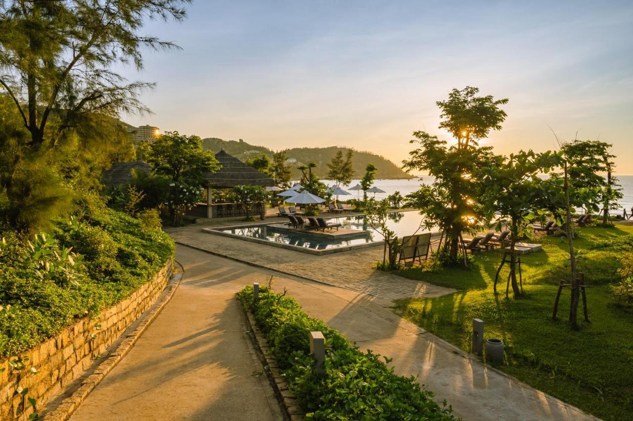Crown Retreat Quy Nhon Resort Esterno foto