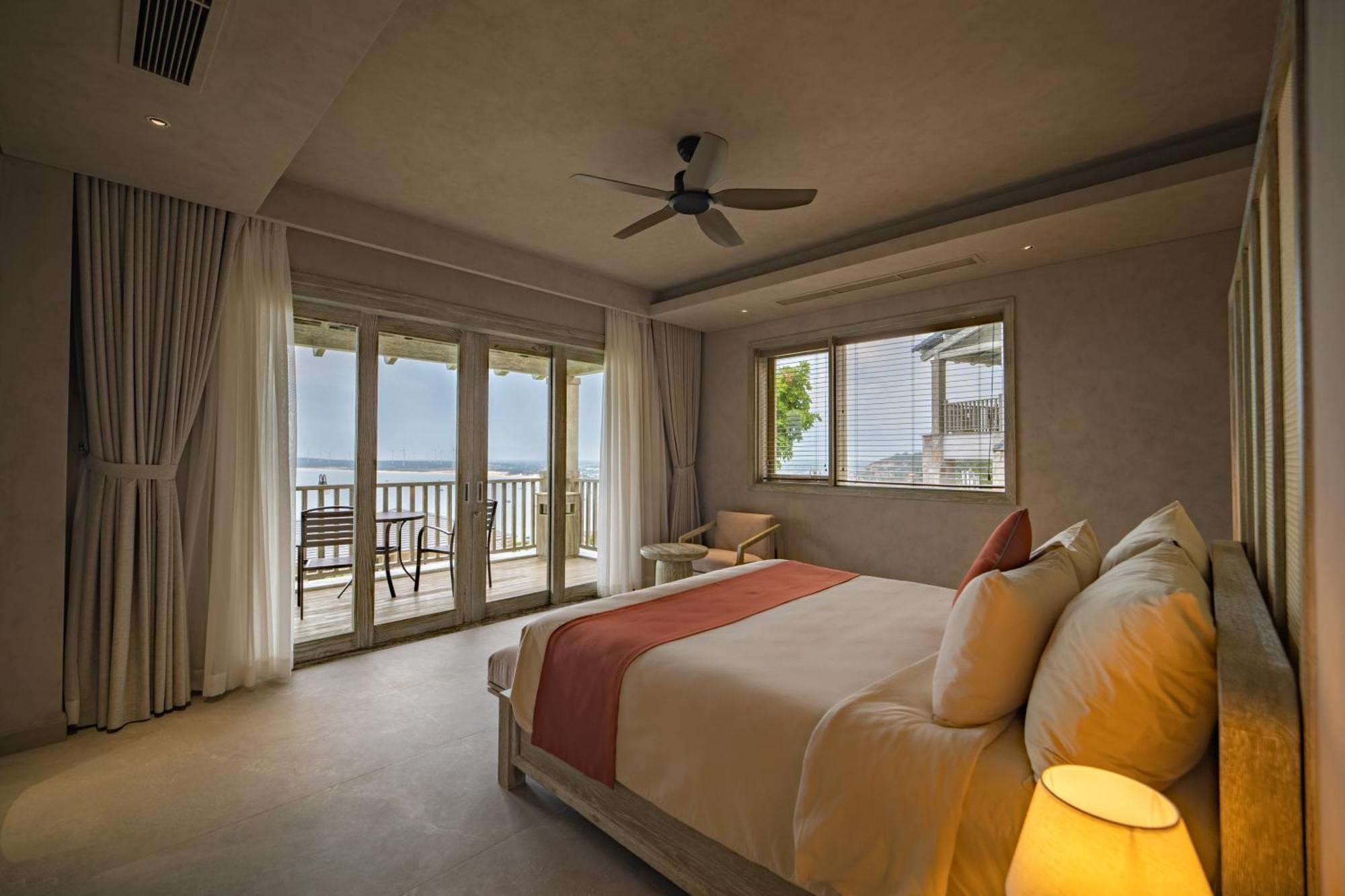 Crown Retreat Quy Nhon Resort Esterno foto